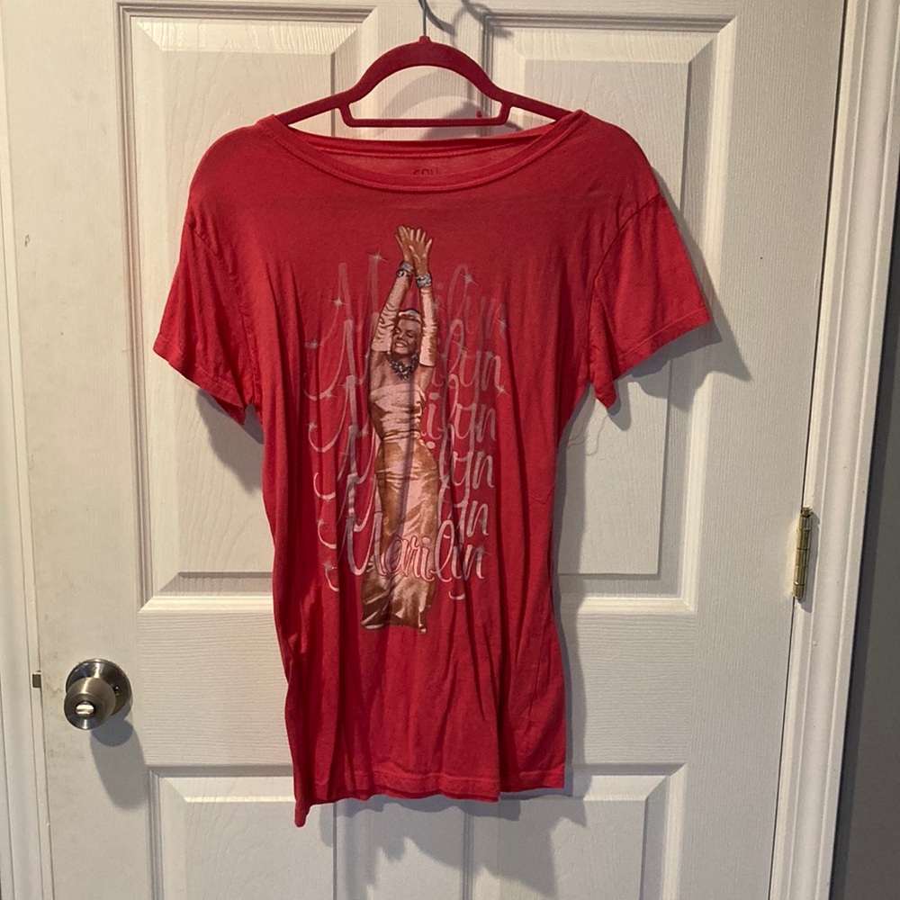 Marylin Monroe shirt